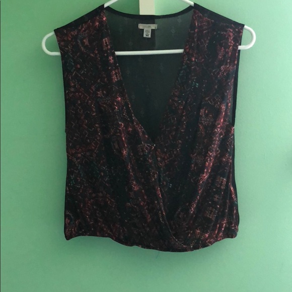 Urban Outfitters Cropped Top - Picture 1 of 3